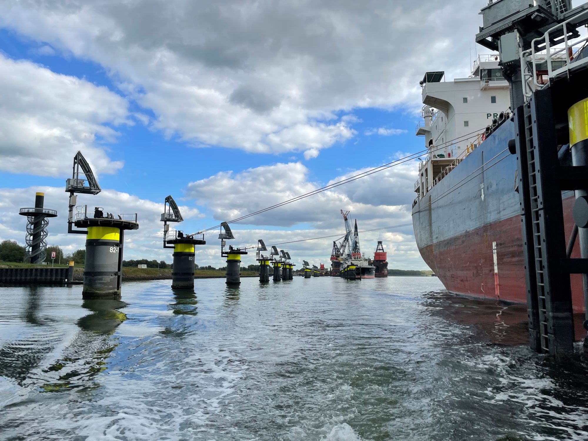 Solar for Ports & terminals - Straatman Mooring Systems
