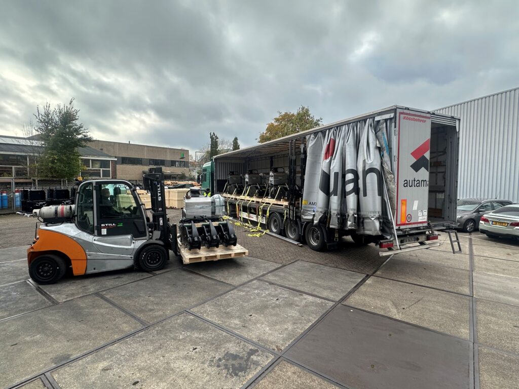 Hooks for terminal upgrade Greece