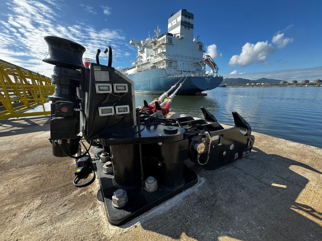 Commissioning LNG Mooring System in Santos